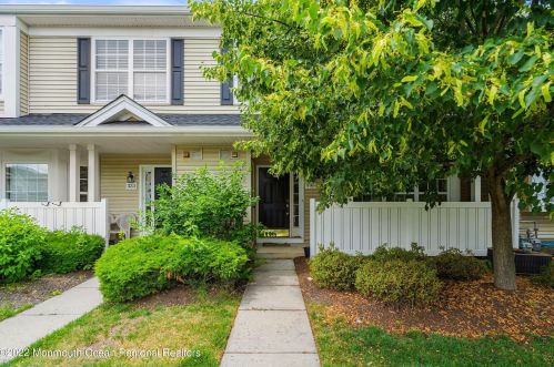 335 Brookfield Dr, Jackson Twp, NJ 08527-3880