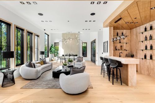 4508 Haskell Ave, Van Nuys CA  91436-3148 exterior