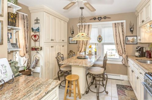 47 Prospect Ave, East Rockaway NY  11518-1232 exterior