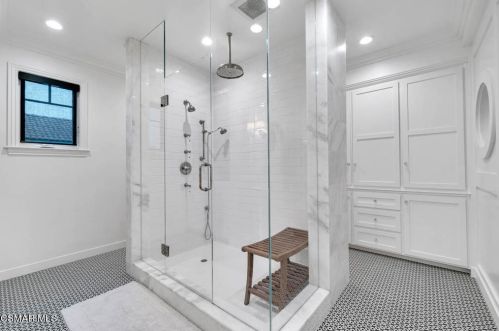 820 Mandalay Bch Rd, Oxnard CA 93035-1078 exterior