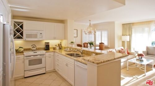 7210 Blue Heron Pl, Carlsbad CA  92011-4911 exterior