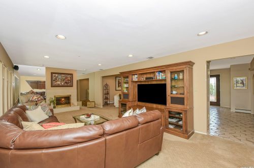 80 Stonehurst Ln, Huntington Station NY  11746-7934 exterior