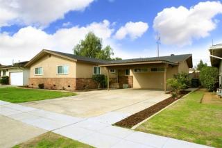 1914 Michigan Ave, Fresno, CA 93703-1008