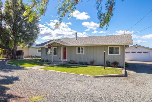 970 Best Rd, Hollister, CA 95023-9709
