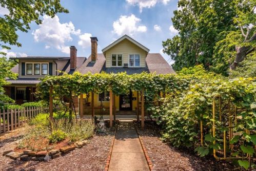 1800 Harvard Dr, Louisville, KY 40205-1806