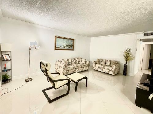 27 Berkshire B, West Palm Beach, FL 33417-2147
