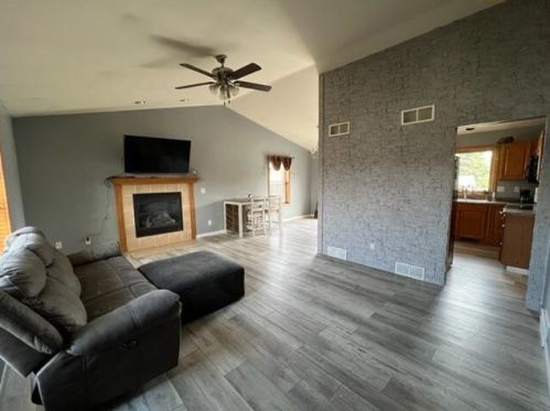 348 Woodridge Pl, Manitowoc WI  54220-7169 exterior