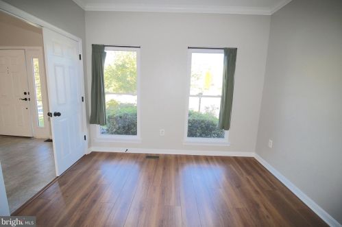 5004 Leatherback Rd, Woodbridge VA  22193-5865 exterior