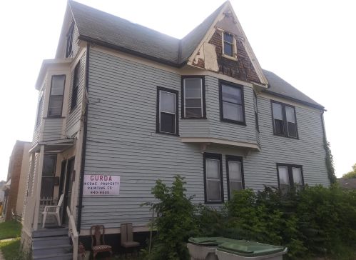 635 Center St, Milwaukee WI  53212-2958 exterior