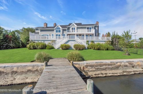 11 Shrewsbury Dr, Locust NJ  07760-2007 exterior