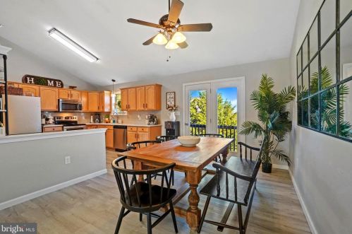 340 Wimbleton Way, Red Lion PA  17356-8292 exterior