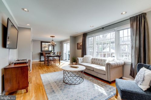 6614 Huntsman Blvd, Springfield VA 22152-2621 exterior