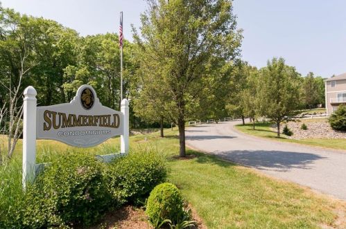 71 Charles Dr, Tiverton RI  02878-3756 exterior