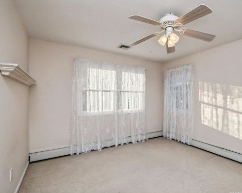 50 Avenue B, San Remo NY  11754-2505 exterior