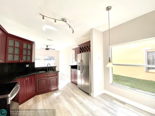 19248 14th St, Hollywood FL  33029-4508 exterior