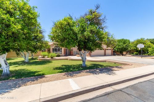 4239 Hope St, Mesa, AZ 85205-4060