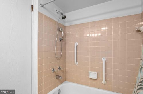 13 Belmont Sta, Southampton PA 18966-3770 exterior