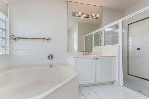 18322 33 St, Hollywood FL 33023-5682 exterior