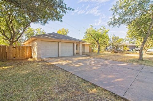 914 Garden Meadow Dr, Georgetown TX  78628-2948 exterior
