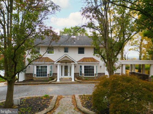 717 Valley Forge Rd, Norristown, PA 19406-1572