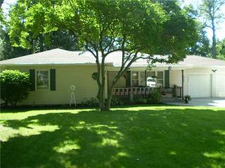 1521 Mayo Dr, Defiance, OH 43512-3319