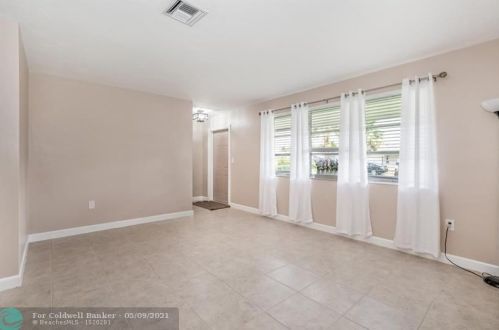 8560 15th St, Hollywood, FL 33024-4865