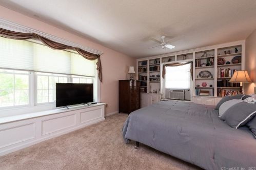 13 Dennison Rd, Essex CT  06426-1352 exterior