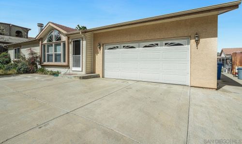 1593 Zephyr Ave, El Cajon, CA 92021-3565