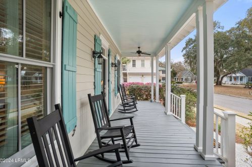2 Sweet Olive Dr, Beaufort, SC 29907-2691