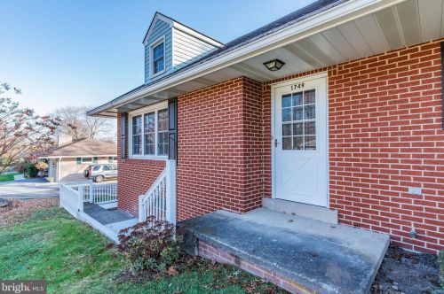1749 Church Rd, Hummelstown, PA 17036-9724