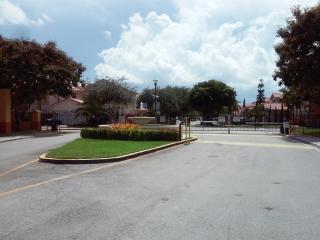 15877 61st Way, Miami, FL 33193-3694