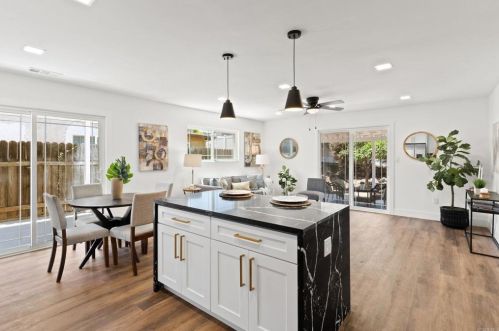 9224 Lakeview Rd, Lakeside, CA 92040-4714
