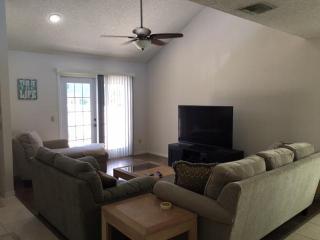 2515 Tropical East Cir, Fort Pierce FL  34952-7230 exterior