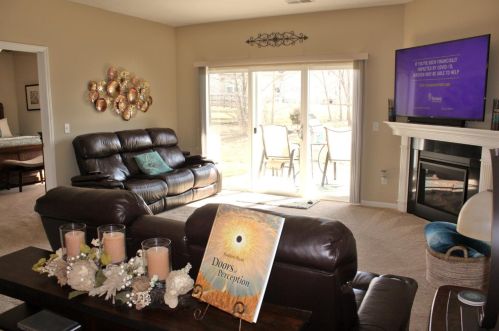 7294 Villa Ln, New Haven, OH 45030-9201