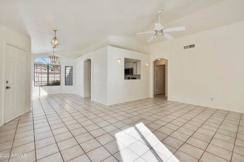 4811 Kerry Ln, Glendale, AZ 85308-4895
