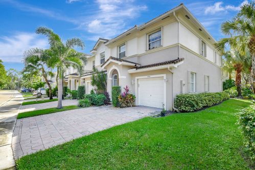 4446 Regal Ct, Delray Beach, FL 33445-3829