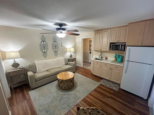 3 Cedar St, Daytona Beach FL  32127-6416 exterior