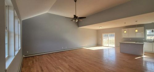 6 Mt Hope Rd, Middletown NY  10940-7128 exterior