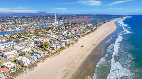 16962 Pacific Coast Hwy, Huntington Beach CA  92649-4118 exterior