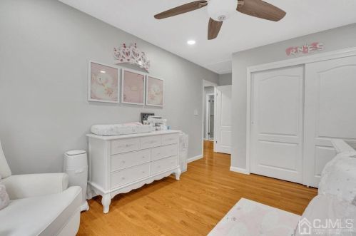 40 Ponderosa Ln, Old Bridge NJ  08857-3334 exterior