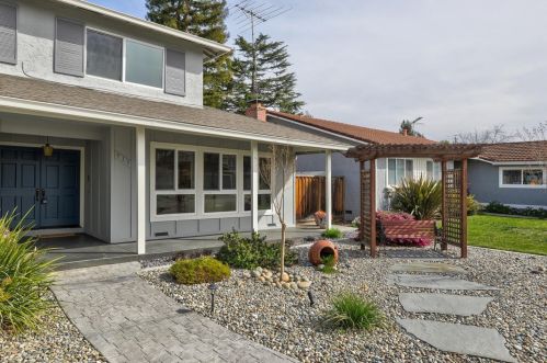 913 Forest Ridge Dr, San Jose, CA 95129-2119