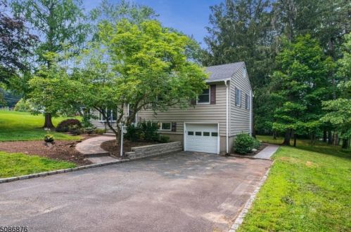 3 Orchard St, Greystone Park NJ  07950-3228 exterior