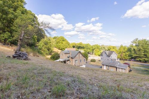23 Free Hill Rd, Tomkins Cove, NY 10986-1201