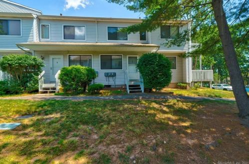 610 Cypress Rd, Hartford, CT 06111-5610