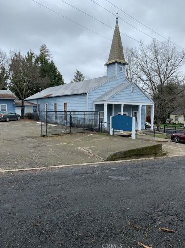 875 High St, Lakeport, CA 95453-4354