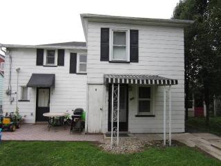 360 Broad St, Nazareth, PA 18064-2805