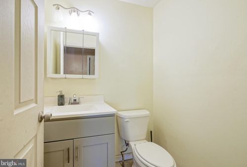 124 Meadowrue Ln, Wenonah NJ  08090-2063 exterior