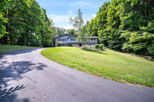 3889 Schuster Dr, West Bend, WI 53090-9369