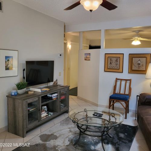 1015 Calle De Las Casitas, Green Valley, AZ 85614-1982