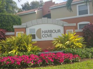 1601 Hiatus Rd, Hollywood FL  33025-3573 exterior